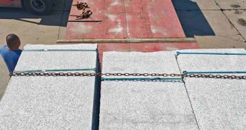 深圳芙蓉白芝麻白毛板