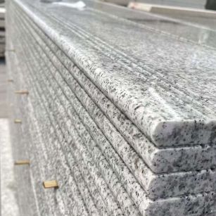 深圳芝麻白楼梯踏步 花岗岩楼梯板材