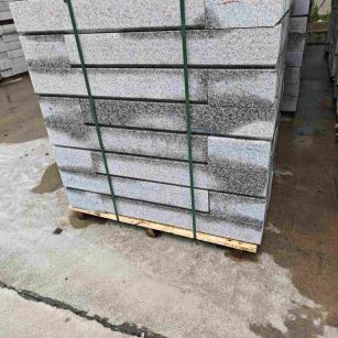 深圳芙蓉白路牙石，马路牙子