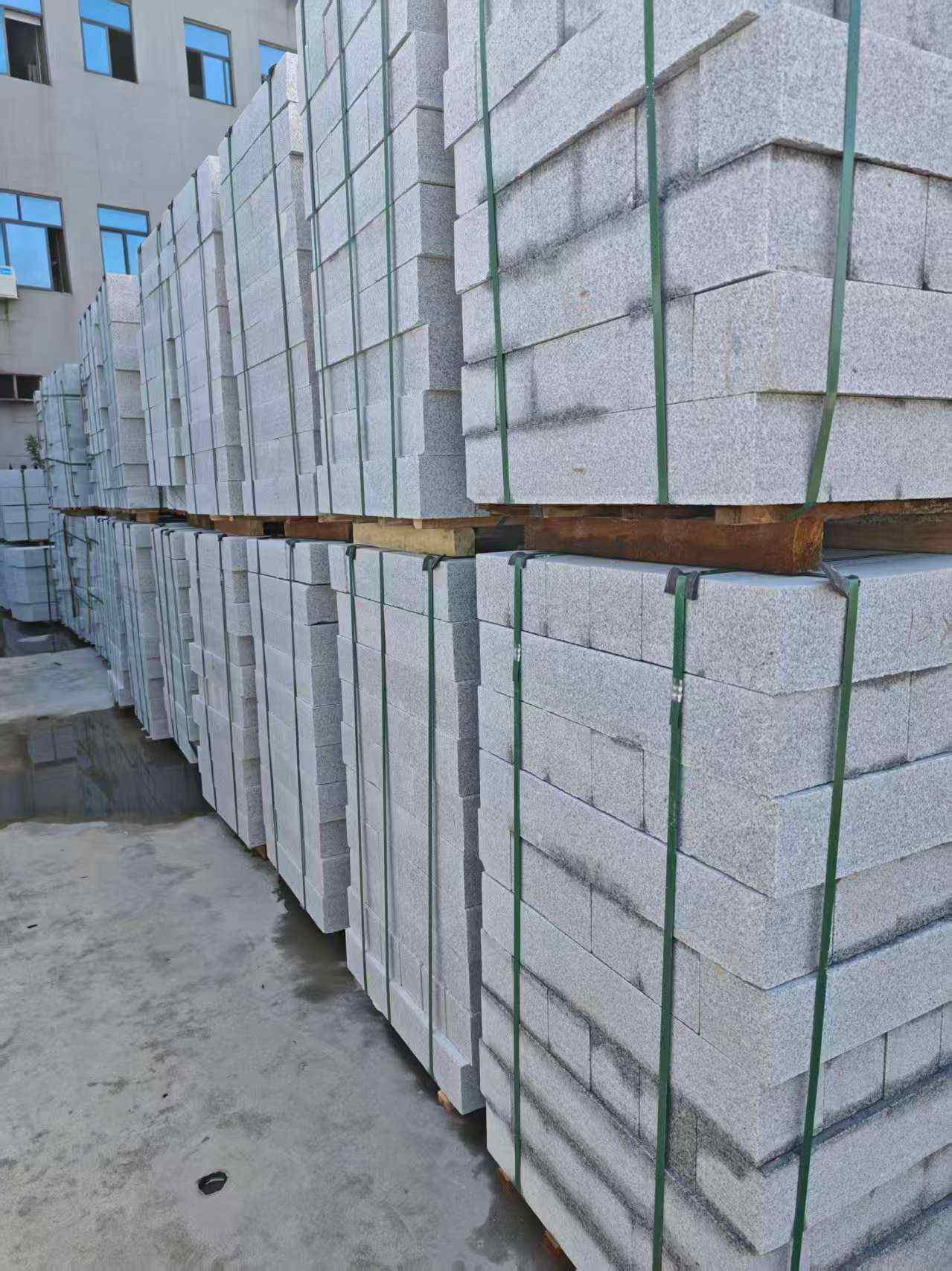 深圳芝麻白路牙石，路侧石