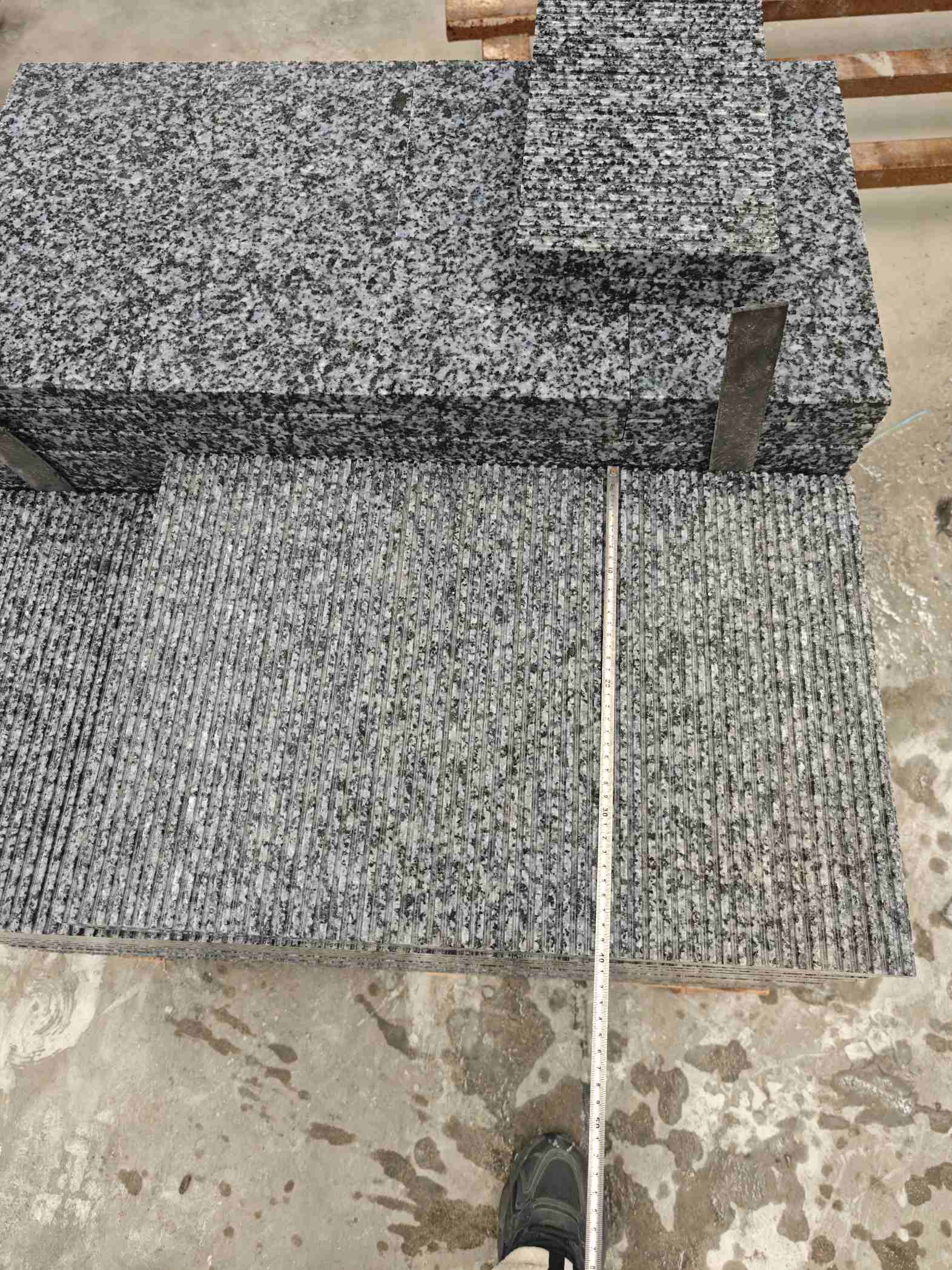 深圳芝麻黑拉丝面