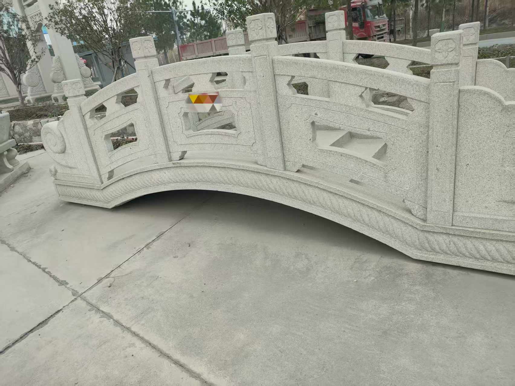 深圳芝麻白拱桥，石桥