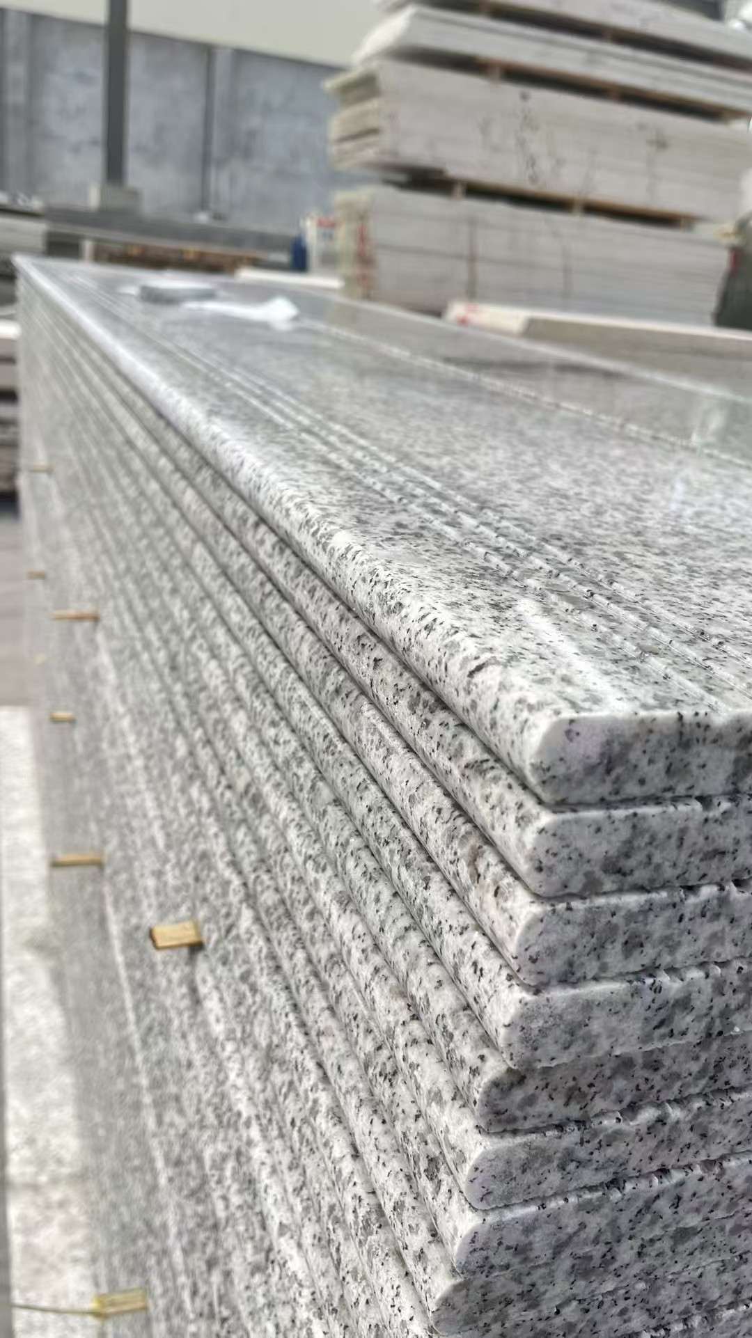 深圳芝麻白楼梯踏步 花岗岩楼梯板材
