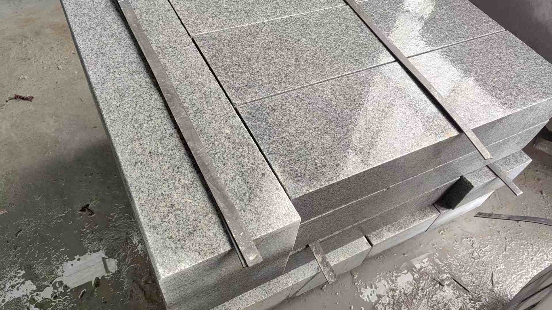 深圳芝麻灰 芝麻白 路牙石 路侧石 马路牙子